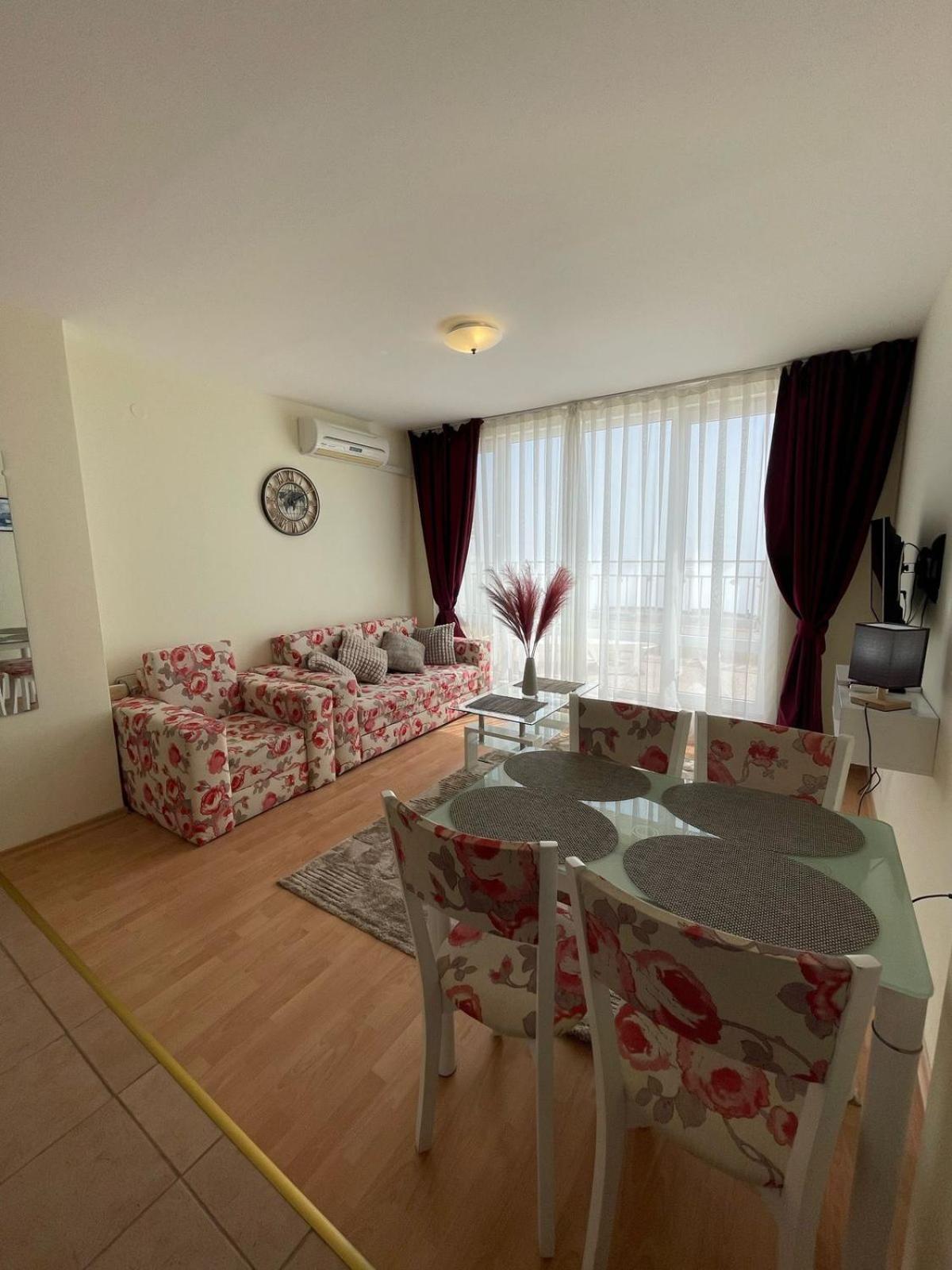 Grand Resort - Imperial Crown Fort Club - Prestige Apartments Elenite Room photo
